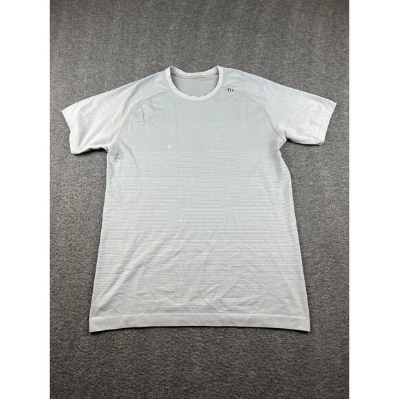 Lululemon Men's Short Sleeve Activewear T-Shirt Size Medium - Picture 1 of 7